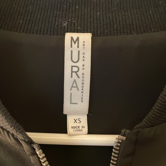 Jacket - Picture 2 of 9